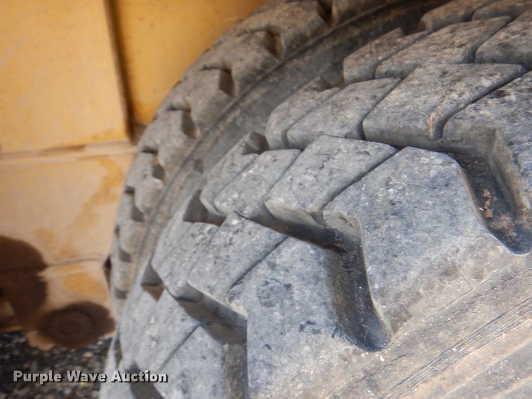 image for item DA5400 1996 Gradall XL4100  wheeled excavator