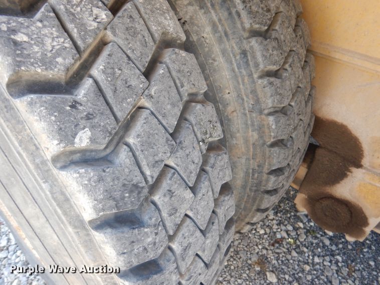 image for item DA5400 1996 Gradall XL4100  wheeled excavator