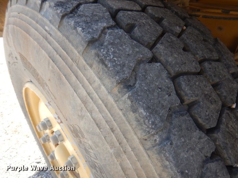 image for item DA5400 1996 Gradall XL4100  wheeled excavator