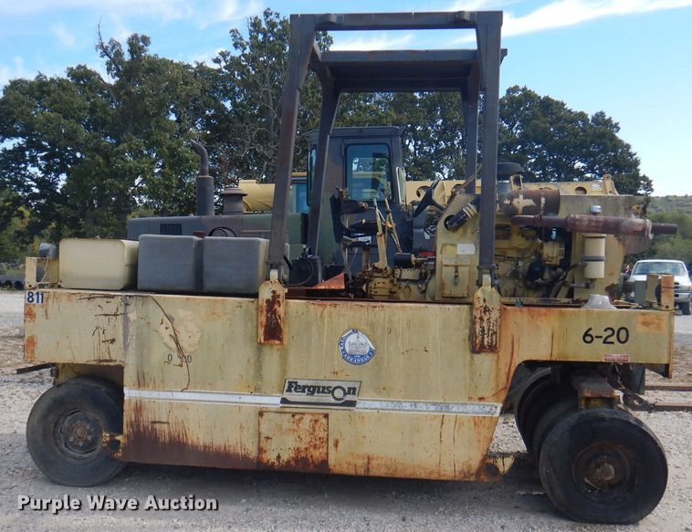 image for item DA5402 1990 Ferguson SP-912  pneumatic roller