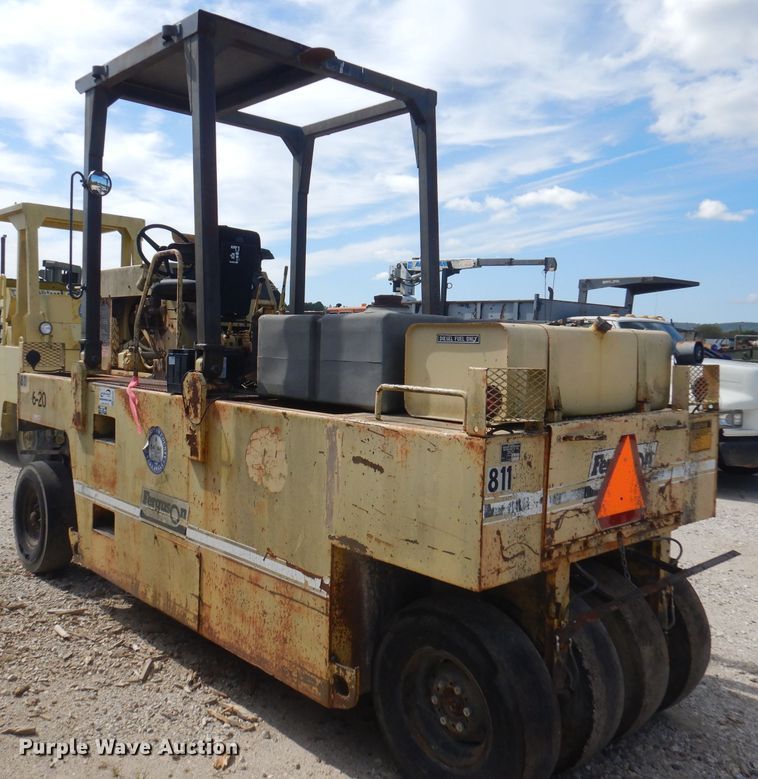 image for item DA5402 1990 Ferguson SP-912  pneumatic roller