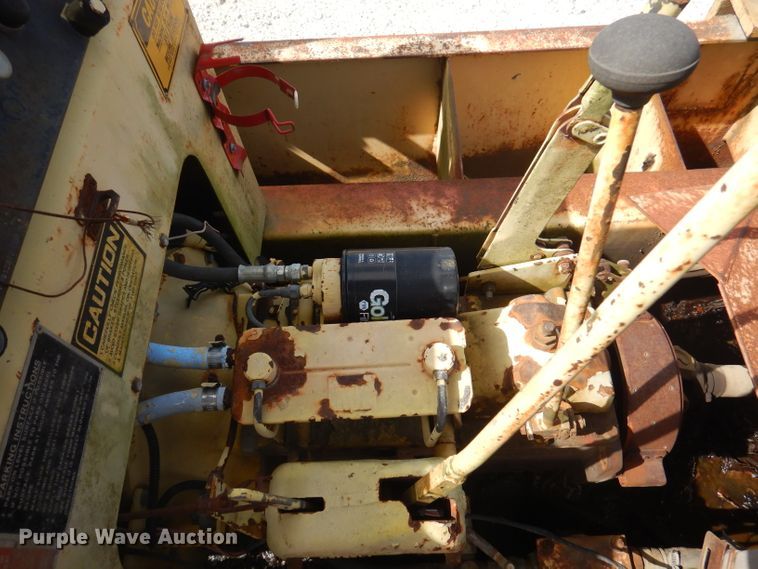 image for item DA5402 1990 Ferguson SP-912  pneumatic roller