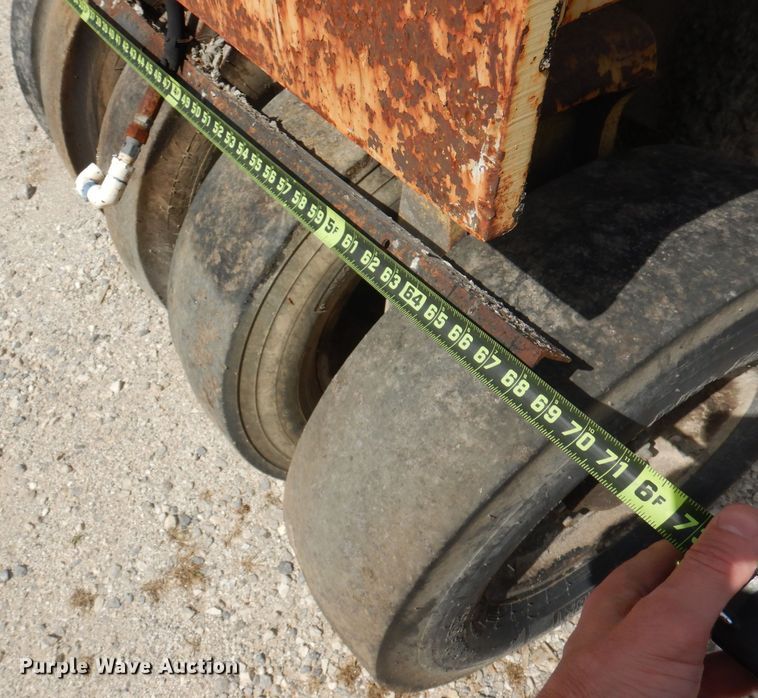 image for item DA5402 1990 Ferguson SP-912  pneumatic roller