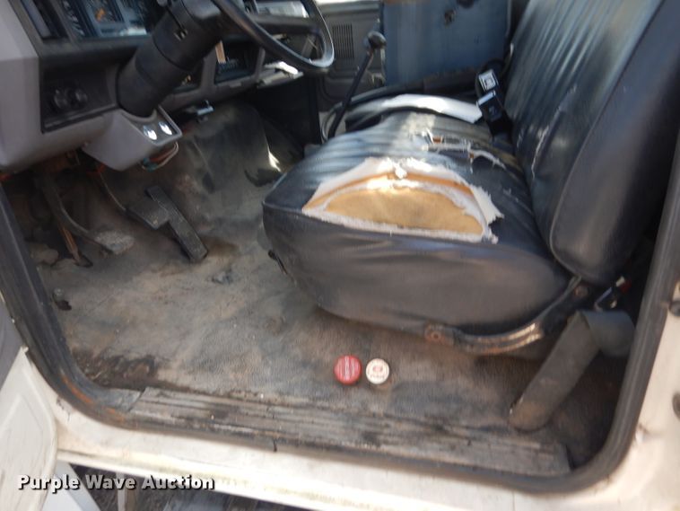 image for item DA5407 1995 Ford F800  dump truck