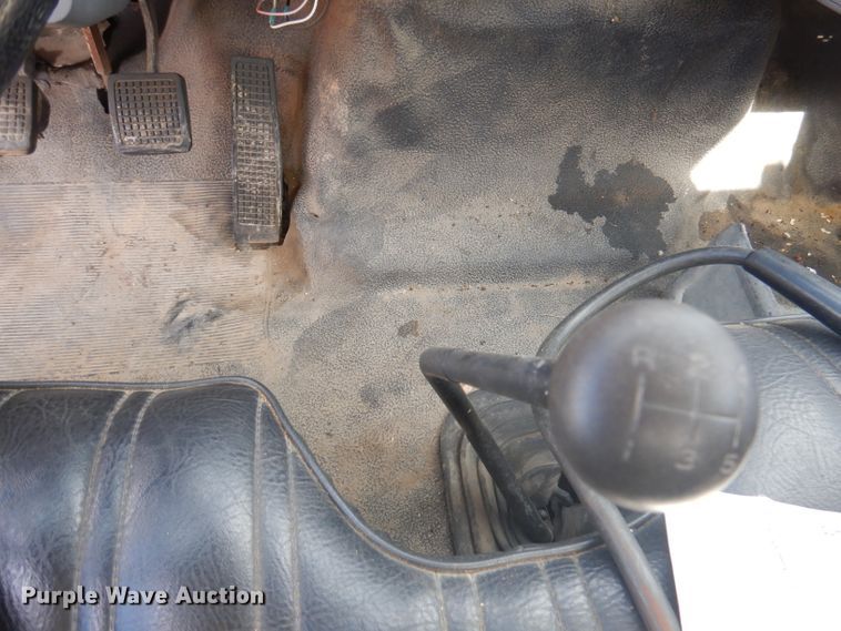 image for item DA5407 1995 Ford F800  dump truck