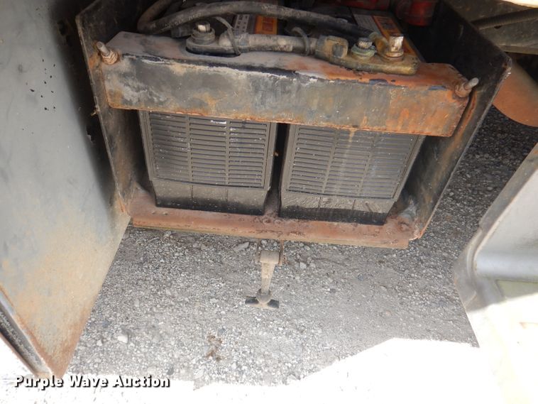 image for item DA5407 1995 Ford F800  dump truck