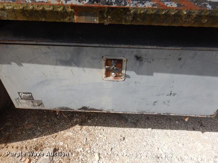 image for item DA5407 1995 Ford F800  dump truck