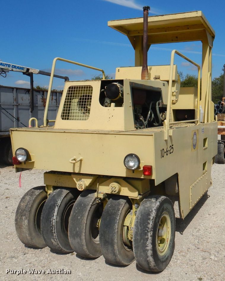 image for item DA5408 Hamm GRW5  pneumatic roller