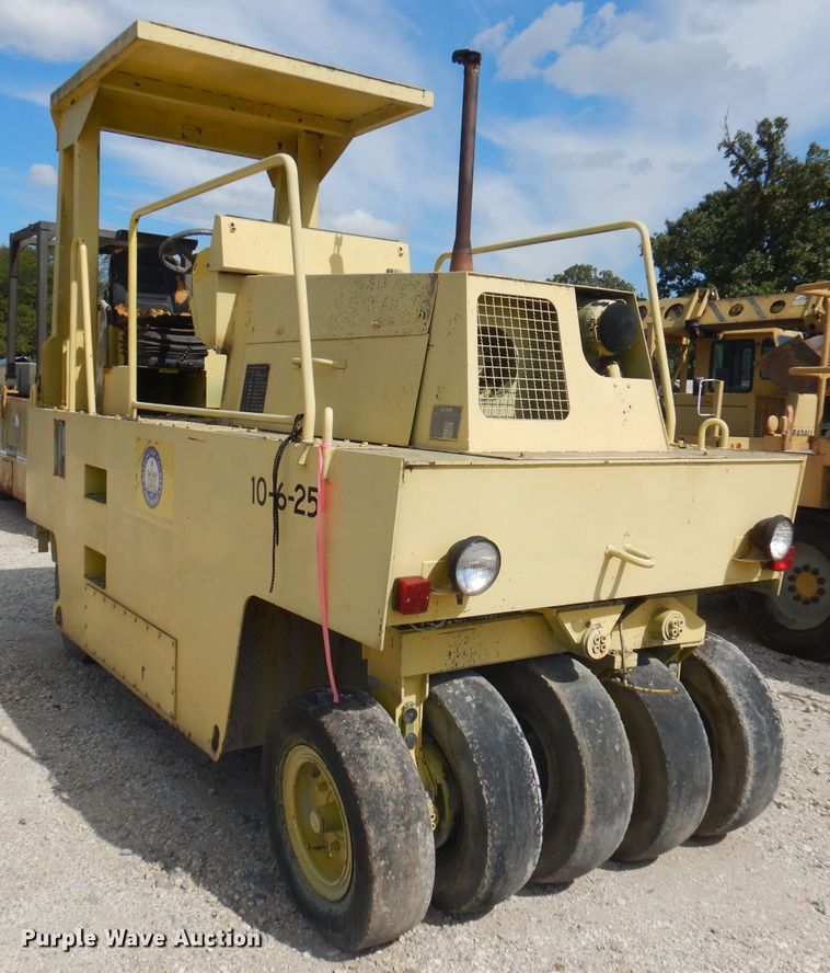 image for item DA5408 Hamm GRW5  pneumatic roller