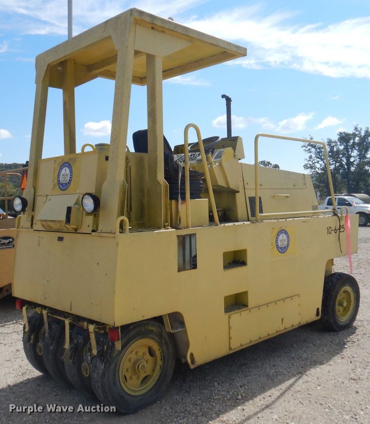 image for item DA5408 Hamm GRW5  pneumatic roller