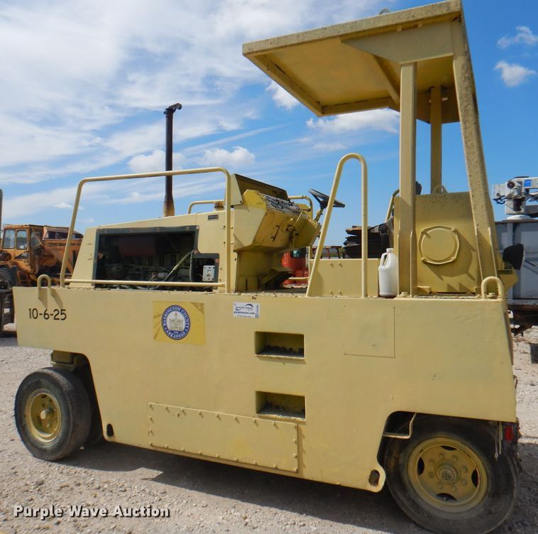 image for item DA5408 Hamm GRW5  pneumatic roller