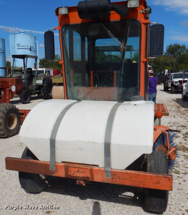 image for item DA5413 2001 Broce RC350  broom