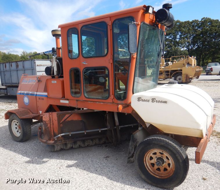 image for item DA5413 2001 Broce RC350  broom