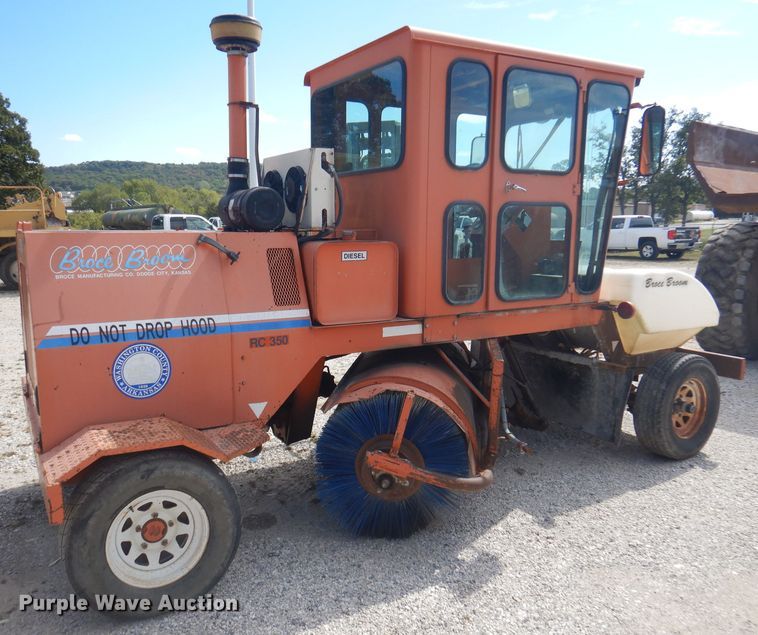 image for item DA5413 2001 Broce RC350  broom