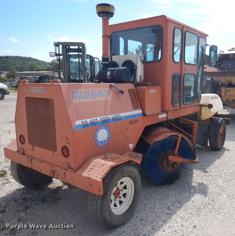 image for item DA5413 2001 Broce RC350  broom