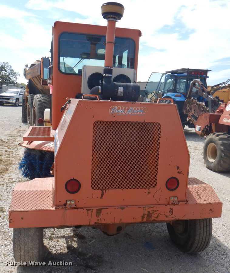 image for item DA5413 2001 Broce RC350  broom