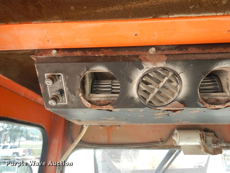 image for item DA5413 2001 Broce RC350  broom