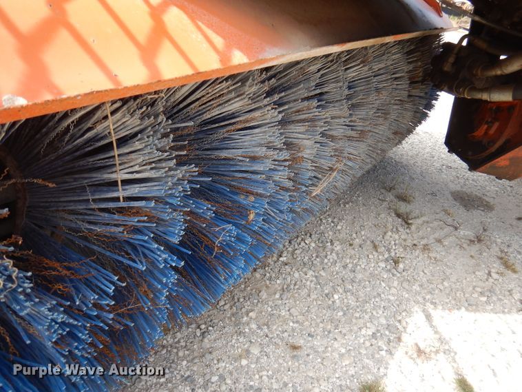 image for item DA5413 2001 Broce RC350  broom