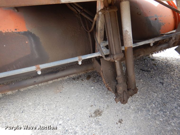 image for item DA5413 2001 Broce RC350  broom