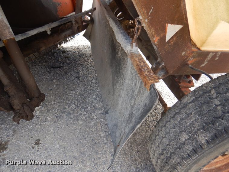 image for item DA5413 2001 Broce RC350  broom