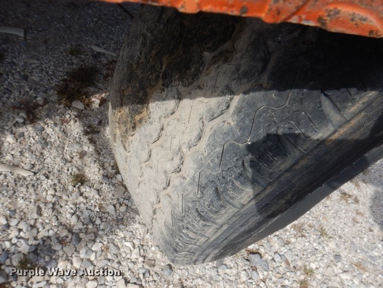 image for item DA5413 2001 Broce RC350  broom