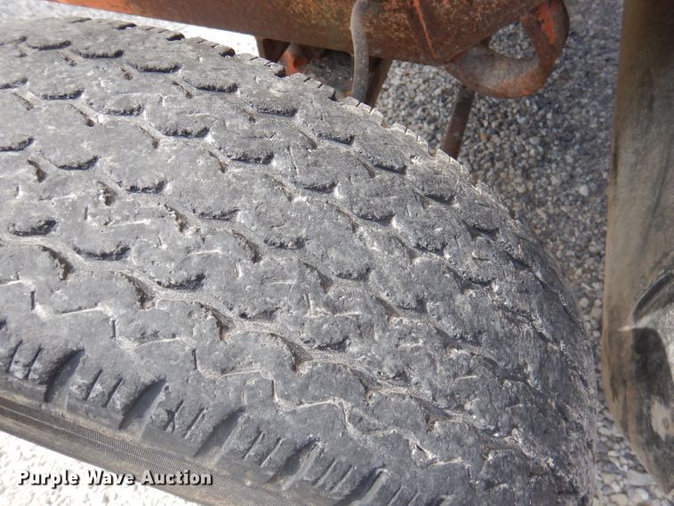 image for item DA5413 2001 Broce RC350  broom