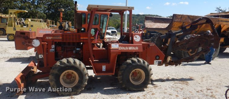 image for item DA5420 1999 Ditch Witch 7610  trencher