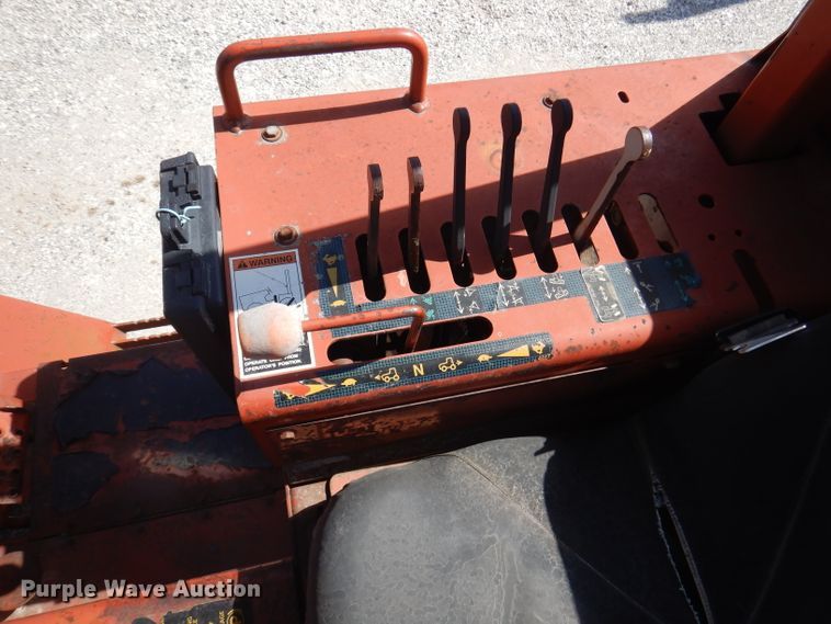 image for item DA5420 1999 Ditch Witch 7610  trencher