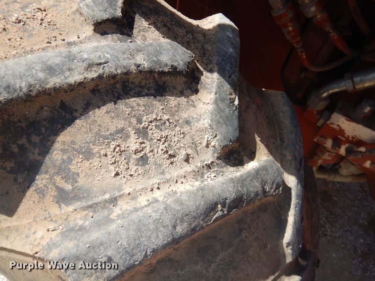 image for item DA5420 1999 Ditch Witch 7610  trencher