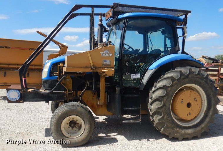 image for item DA5421 New Holland TS110A  tractor
