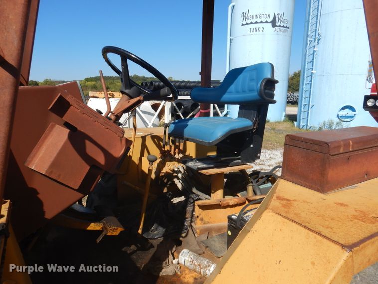 image for item DA5425 1985 Case 480LL  landscape tractor