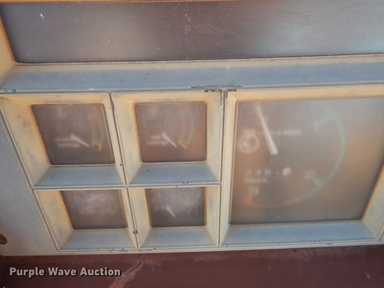 image for item DA5425 1985 Case 480LL  landscape tractor