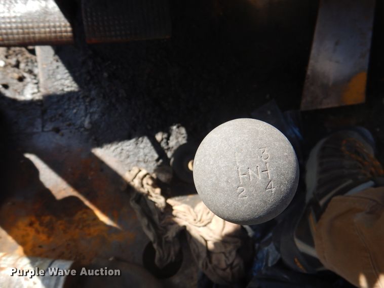 image for item DA5425 1985 Case 480LL  landscape tractor