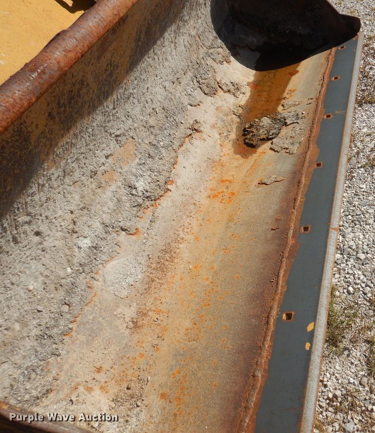 image for item DA5425 1985 Case 480LL  landscape tractor