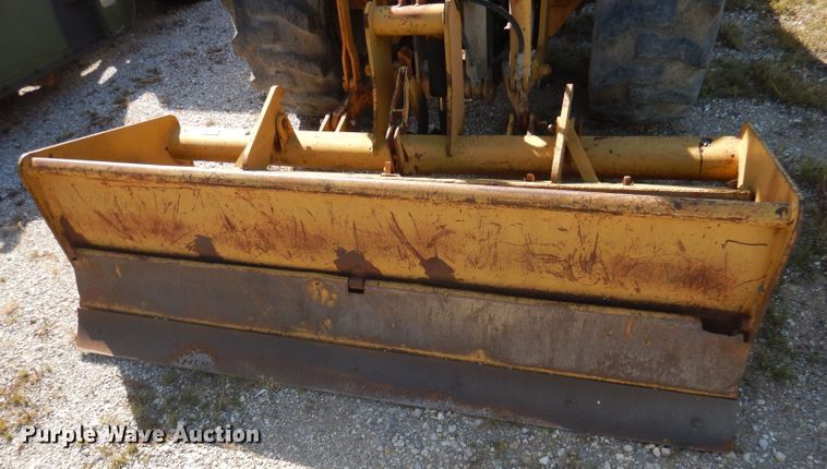 image for item DA5425 1985 Case 480LL  landscape tractor