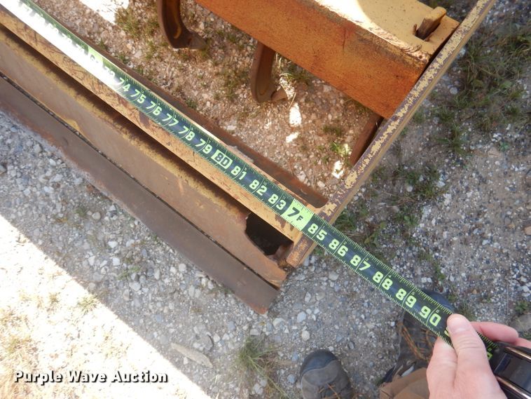 image for item DA5425 1985 Case 480LL  landscape tractor