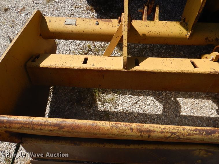 image for item DA5425 1985 Case 480LL  landscape tractor