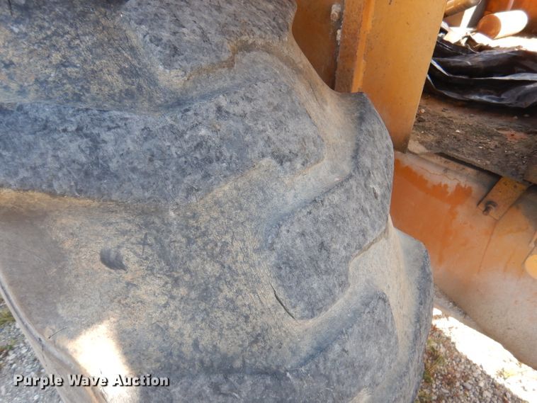 image for item DA5425 1985 Case 480LL  landscape tractor