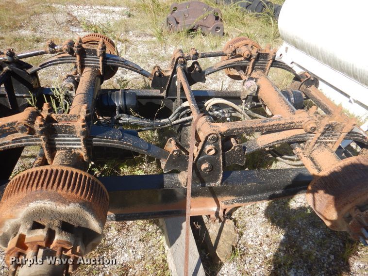 image for item DA5427 2012 Towmaster  trailer chassis