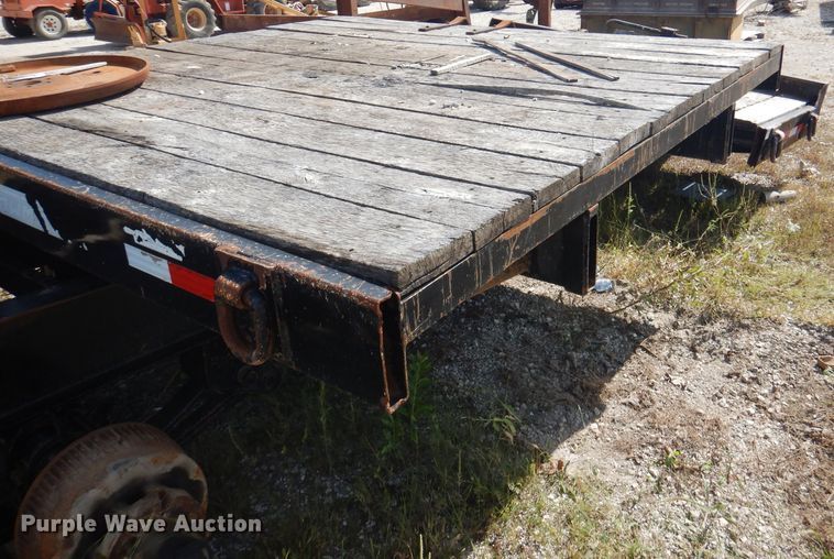 image for item DA5427 2012 Towmaster  trailer chassis