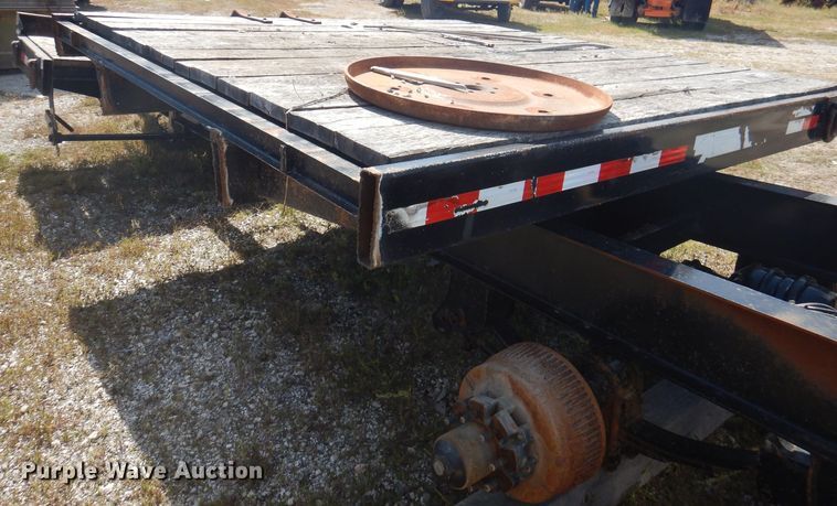 image for item DA5427 2012 Towmaster  trailer chassis
