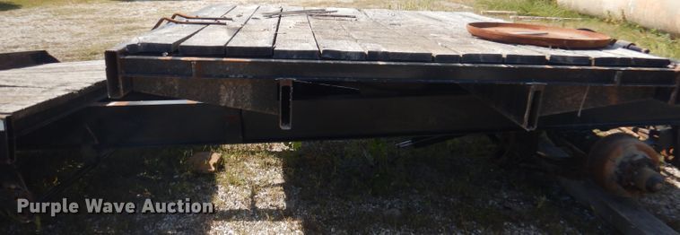 image for item DA5427 2012 Towmaster  trailer chassis