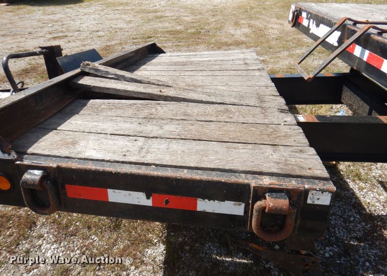 image for item DA5427 2012 Towmaster  trailer chassis