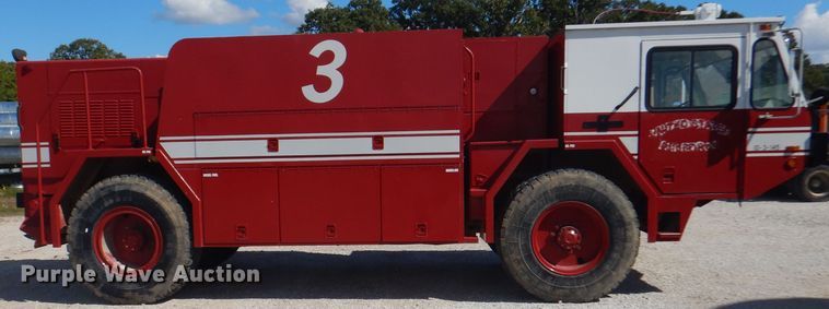 image for item DA5435 1986 Oshkosh  fire truck