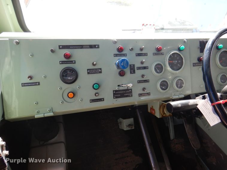 image for item DA5435 1986 Oshkosh  fire truck