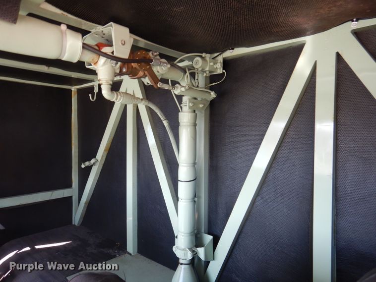 image for item DA5435 1986 Oshkosh  fire truck