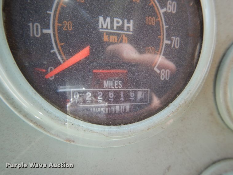 image for item DA5435 1986 Oshkosh  fire truck