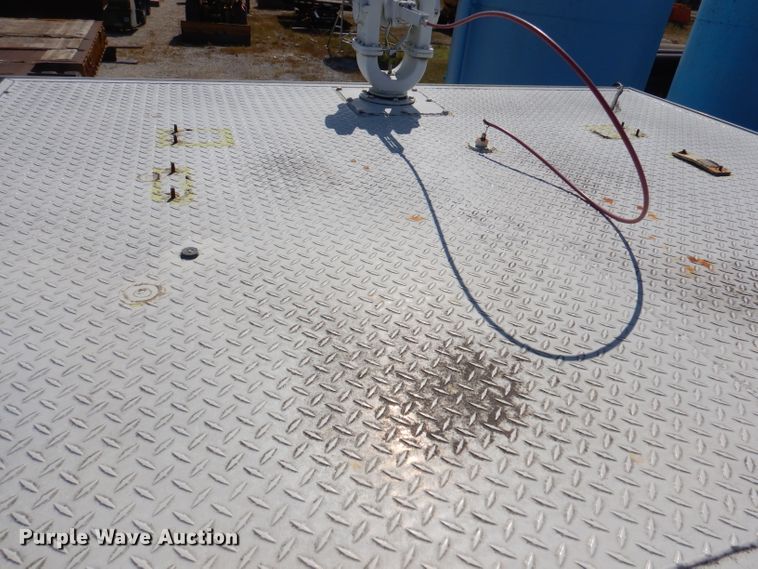 image for item DA5435 1986 Oshkosh  fire truck