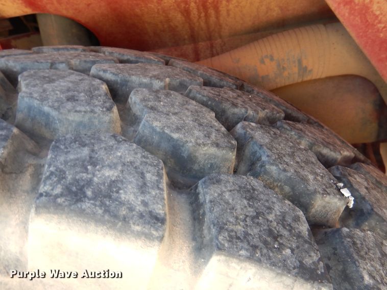 image for item DA5435 1986 Oshkosh  fire truck