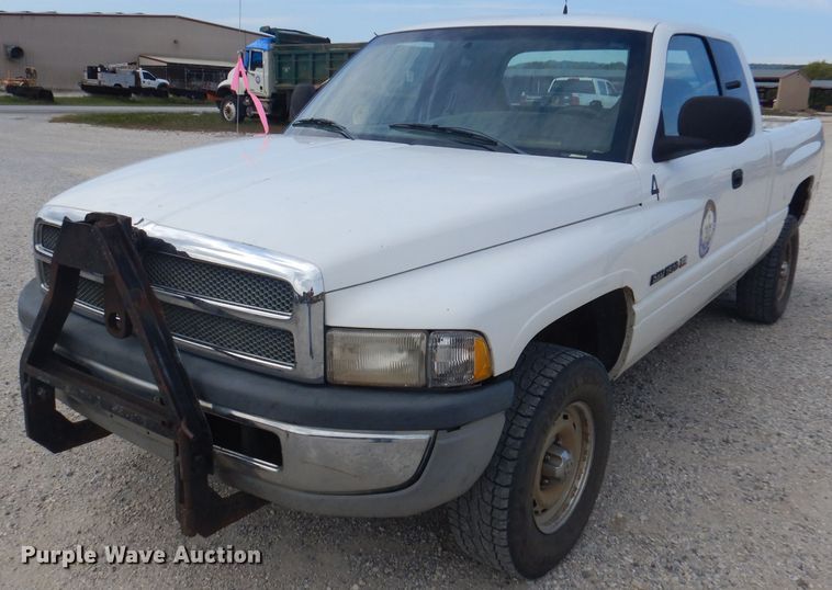 image for item DA5439 2001 Dodge Ram 1500  Quad Cab pickup truck